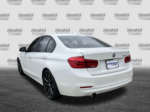 Used 2016 BMW 320i Sedan image 9