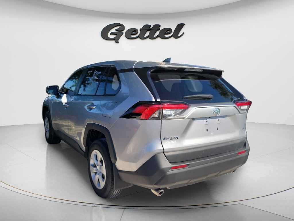 Used 2025 Toyota RAV4 LE FWD image 4