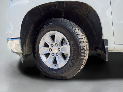 Used 2025 Chevrolet Silverado 1500 LT RWD image 41