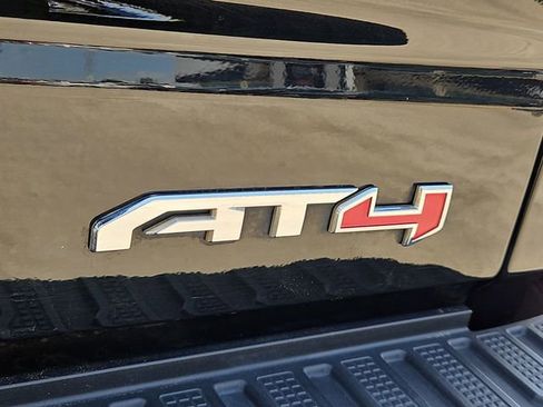 Used 2021 GMC Sierra 1500 AT4 AWD/4WD image 9