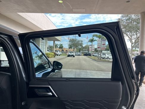 New 2026 Mitsubishi Outlander SEL image 33