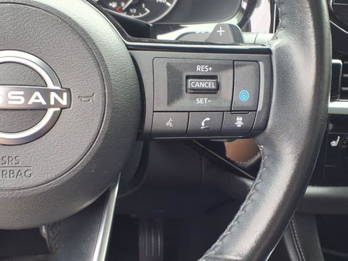 Used 2022 Nissan Pathfinder SV AWD/4WD image 19
