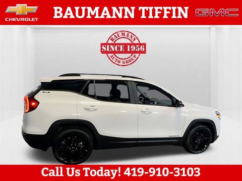Used 2023 GMC Terrain SLE w/ Driver Convenience Package FWD image 8