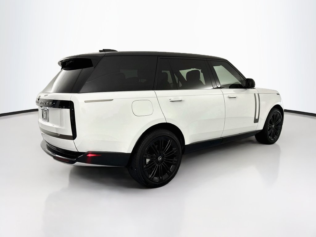 Used 2025 Land Rover Range Rover Long Wheelbase SE AWD/4WD image 5