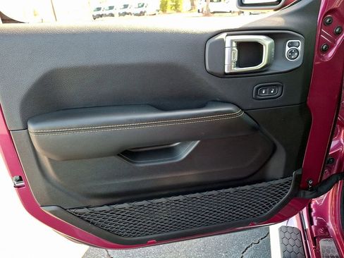 Used 2024 Jeep Wrangler Sahara w/ Safety Group image 12