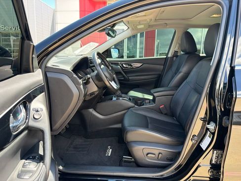 Used 2019 Nissan Rogue Sport SL w/ Premium Package FWD image 14