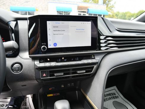 Used 2026 Toyota Camry SE FWD image 24