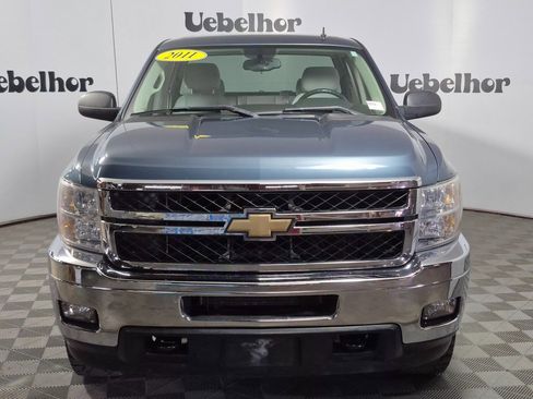 Used 2011 Chevrolet Silverado 2500 LT w/ Interior Plus Package image 2