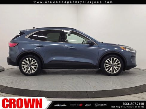 Used 2020 Ford Escape Titanium FWD image 8