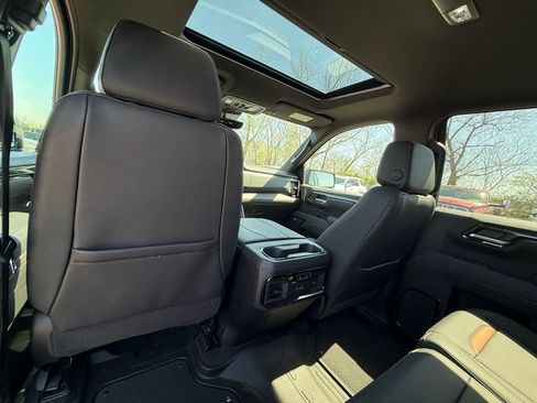 Used 2026 GMC Sierra 1500 AT4 w/ AT4 Premium Package AWD/4WD image 25
