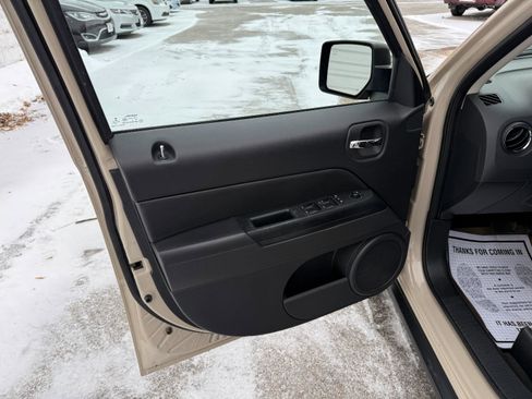 Used 2017 Jeep Patriot Sport w/ Power Value Group image 7