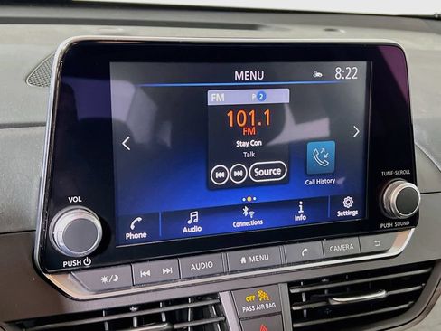 Used 2025 Nissan Altima 2.5 SV FWD image 13