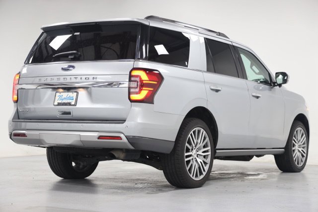 Used 2023 Ford Expedition Limited AWD/4WD image 14