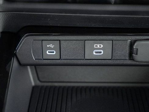 New 2026 Toyota Prius Plug-In Hybrid FWD image 29