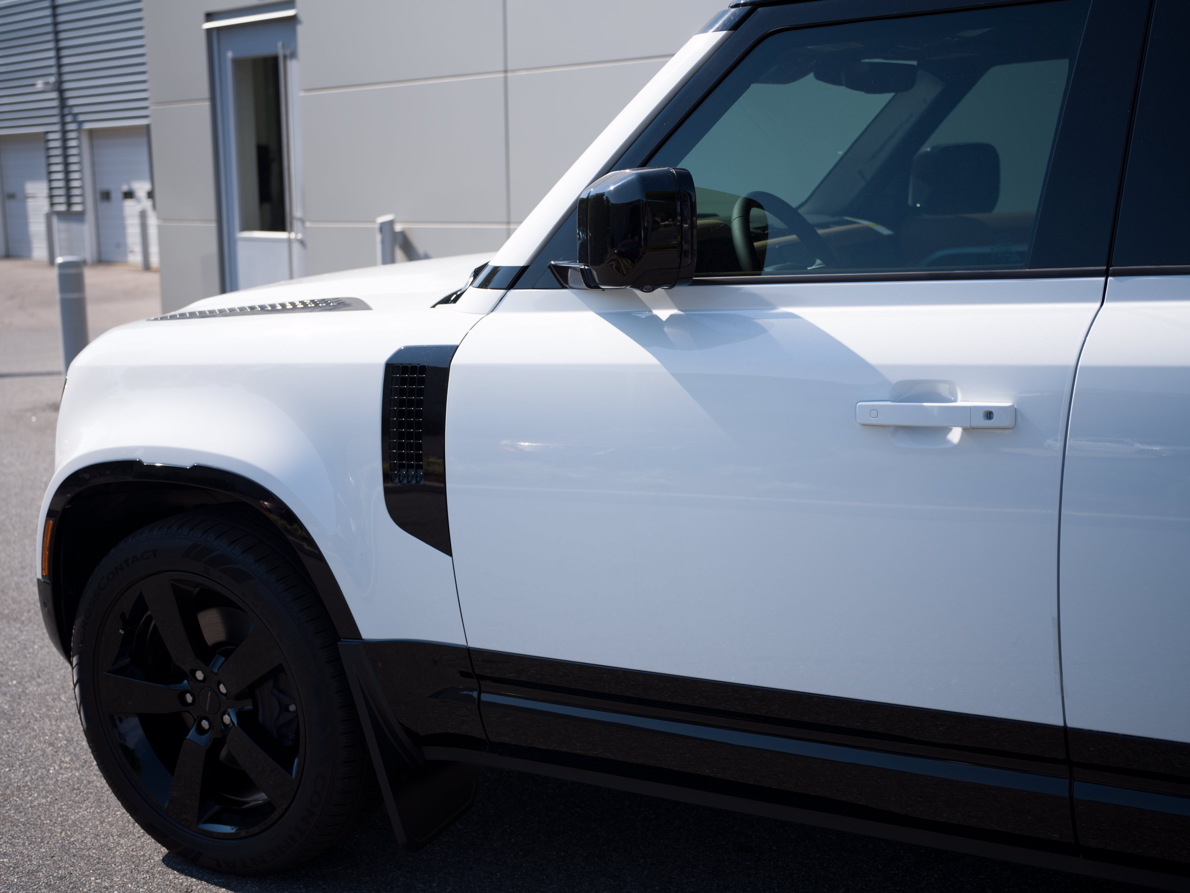 New 2026 Land Rover Defender 110 X-Dynamic SE AWD/4WD image 8