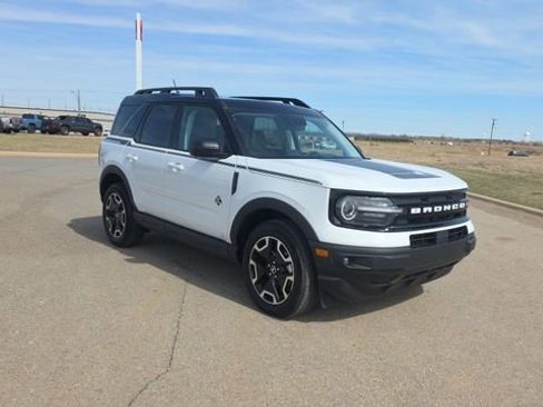 Used 2023 Ford Bronco Sport Outer Banks w/ Tech Package image 4