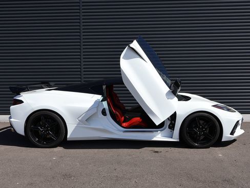 Used 2021 Chevrolet Corvette Stingray Coupe w/ 1LT RWD image 12