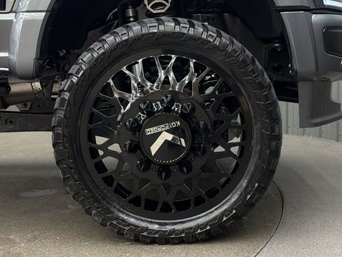 Used 2026 Ford F450 Platinum w/ FX4 Off-Road Package image 9