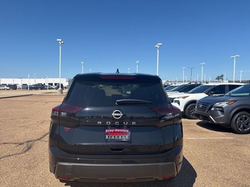 New 2026 Nissan Rogue S image 3
