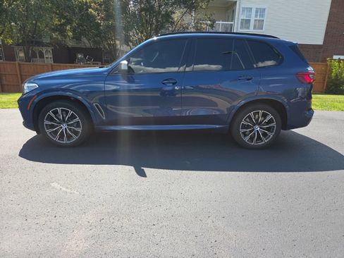 Used 2020 BMW X5 M50i w/ Executive Package AWD/4WD image 2