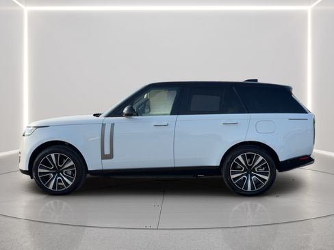 Used 2026 Land Rover Range Rover SE AWD/4WD image 8