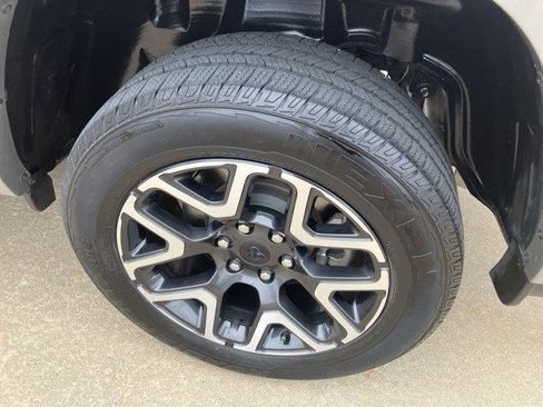 Used 2025 RAM 1500 Laramie image 26