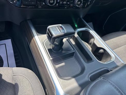 Used 2022 Chevrolet Silverado 1500 LT w/ Z71 Off-Road Package AWD/4WD image 35