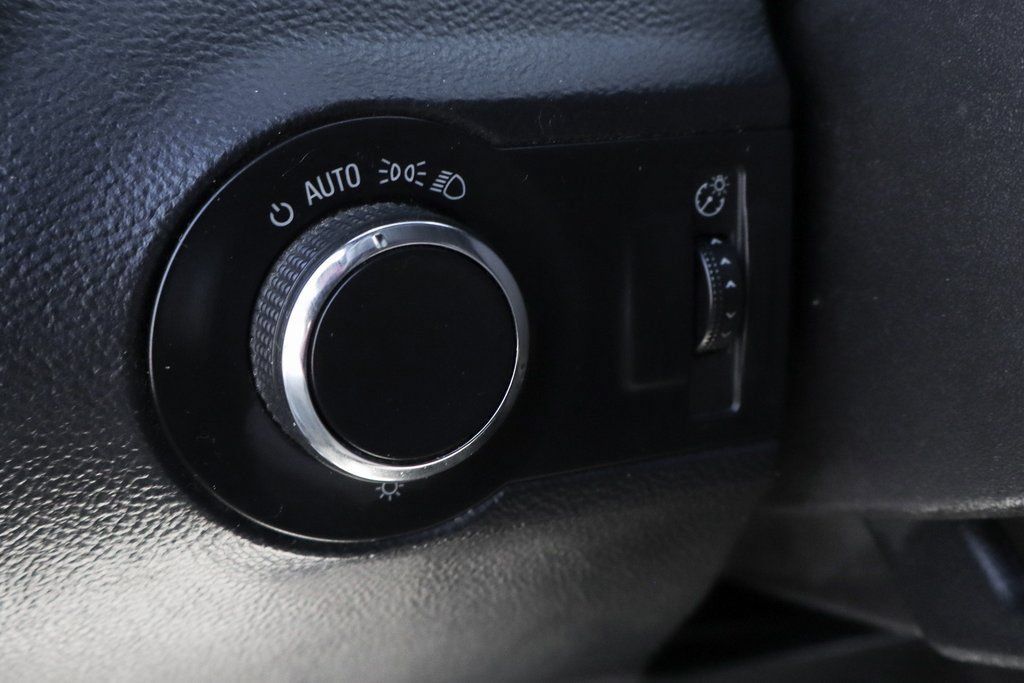 Used 2011 Chevrolet Camaro LS RWD image 19