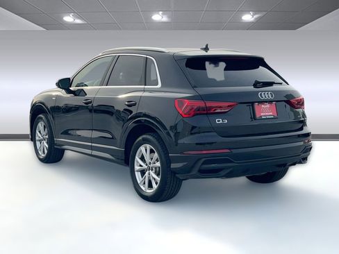 Certified 2025 Audi Q3 2.0T Premium w/ Convenience Package image 3