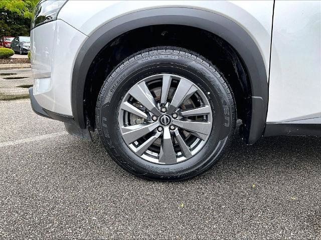 Certified 2024 Nissan Pathfinder SV w/ Cargo Package AWD/4WD image 7