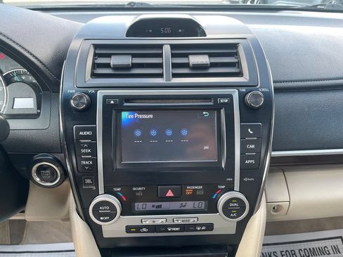 Used 2012 Toyota Camry XLE FWD image 29