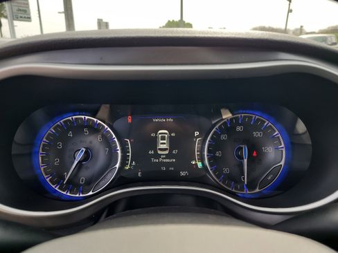 New 2026 Chrysler Pacifica Select image 23