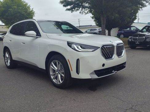 Used 2025 BMW X3 xDrive30i w/ Convenience Package image 7