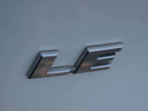 Used 2021 Toyota RAV4 LE FWD image 16