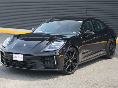 New 2026 Porsche Panamera 4 AWD/4WD image 1