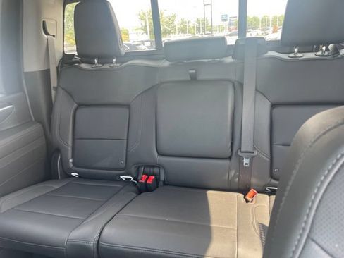 Used 2025 GMC Sierra 3500 SLT w/ SLT Convenience Package AWD/4WD image 11