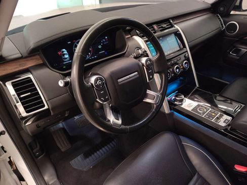 Used 2018 Land Rover Discovery HSE Luxury image 4