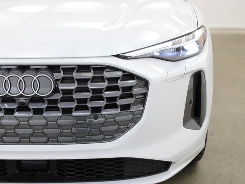 New 2025 Audi Q5 Prestige image 7