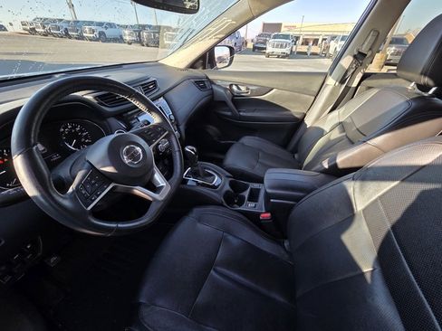 Used 2018 Nissan Rogue SL w/ Premium Package image 10