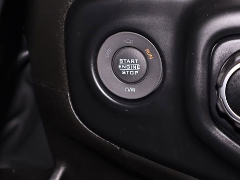 Used 2023 Jeep Gladiator Willys image 23