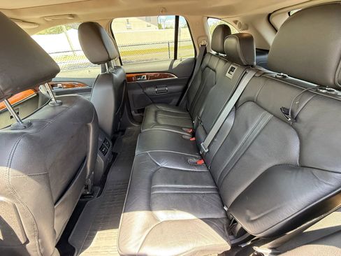 Used 2013 Lincoln MKX AWD image 9