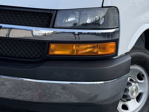 Certified 2025 Chevrolet Express 2500 w/ Driver Convenience Package RWD image 8