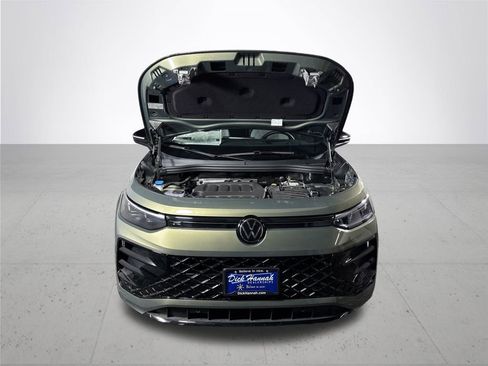 New 2026 Volkswagen Tiguan SE R-Line AWD/4WD image 22