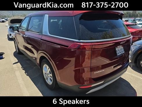Certified 2023 Kia Carnival LX FWD image 3