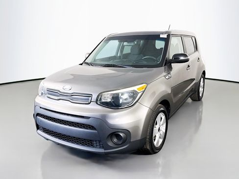 Used 2018 Kia Soul FWD image 4