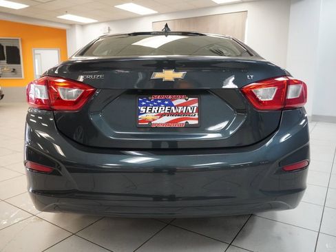 Used 2017 Chevrolet Cruze LT image 17