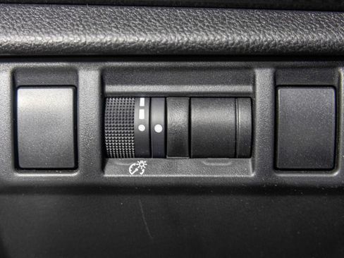 Used 2024 Subaru Crosstrek 2.0i Premium image 36