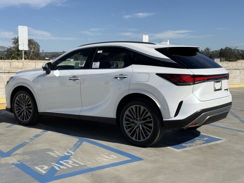 New 2026 Lexus RX 450h AWD image 9