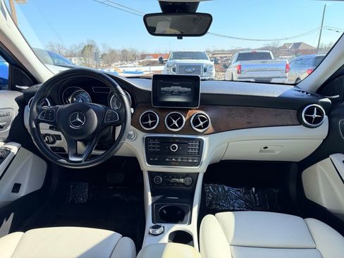 Used 2017 Mercedes-Benz GLA 250 GLA 250 image 19