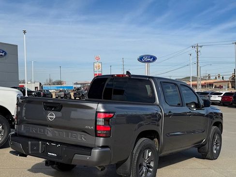 Used 2026 Nissan Frontier SV w/ Tow Package image 4